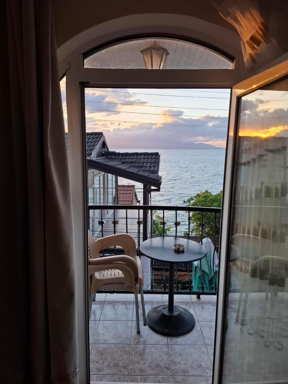 Villa Gjorgi โอครีด ภายนอก รูปภาพ